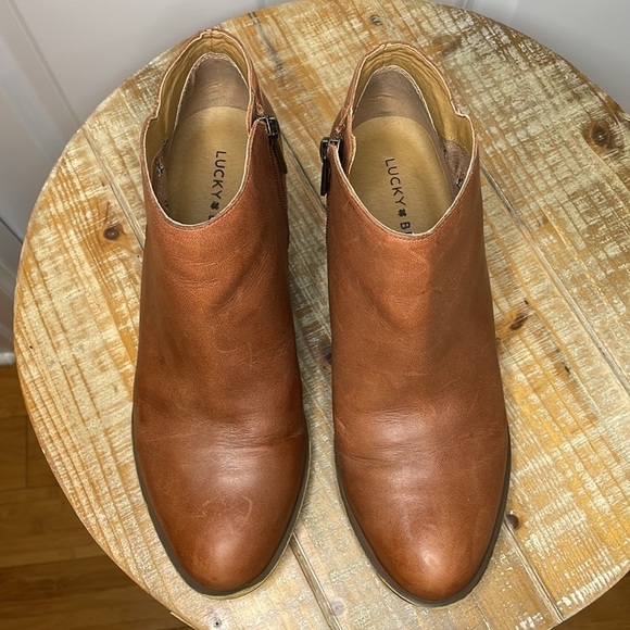 Lucky Brand Bareesa Leather Bootie Brown Tan Side Zipper Block Heel Size 7.5 - Picture 5 of 12